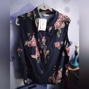 LuLaRoe Button Down Sleeveless Top